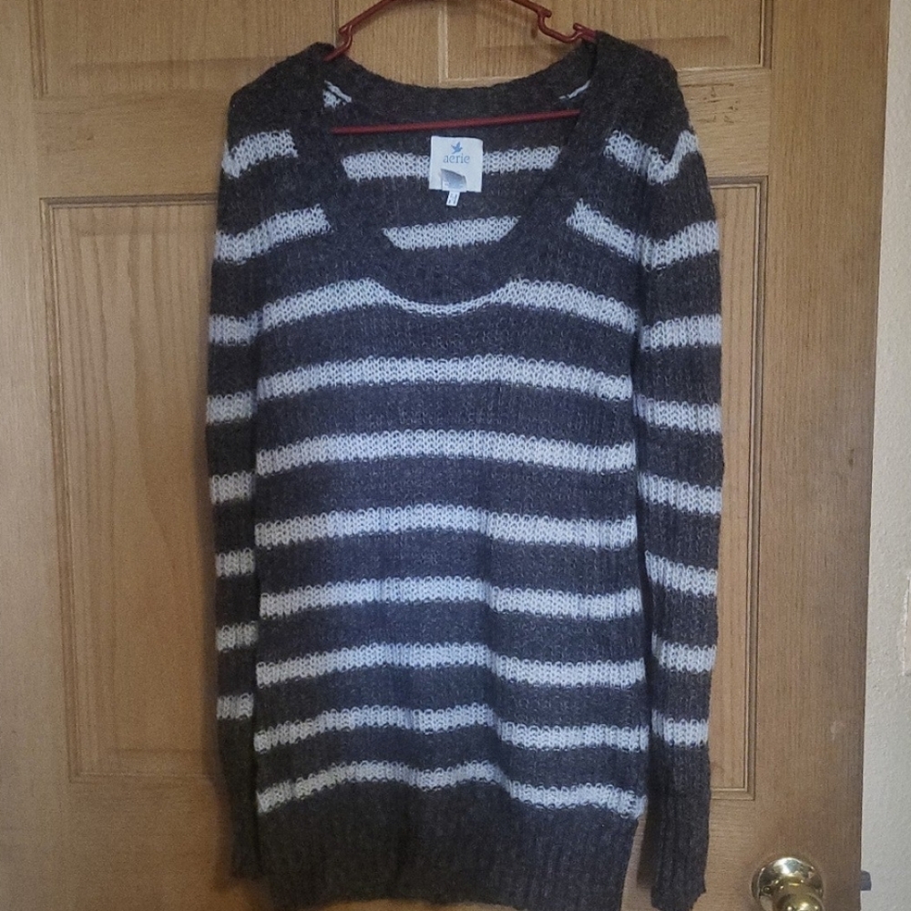 Aerie womens medium sweater